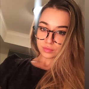 Meet your Posher, Daniela